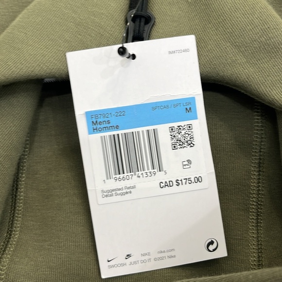 NWT! NIKE tech - Green - Size Medium - Picture 9 of 11